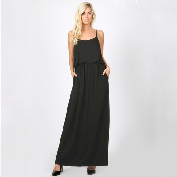 Dresses & Skirts - Black Elastic Waist Maxi Dress